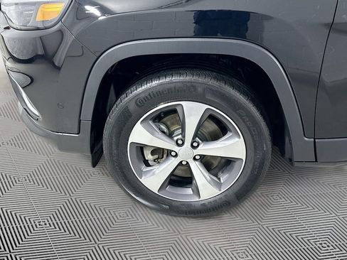 Used 2021 Jeep Cherokee Limited w/ Elite Package image 28