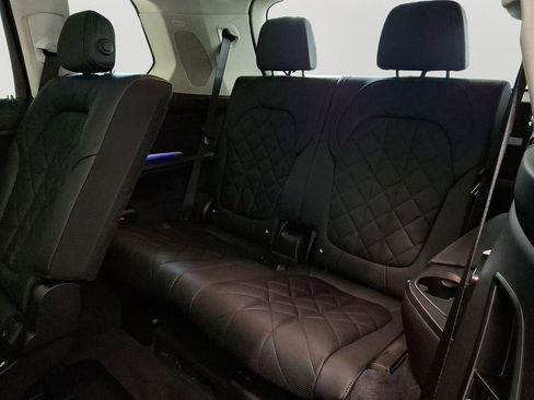 Certified 2025 BMW X7 xDrive40i image 11