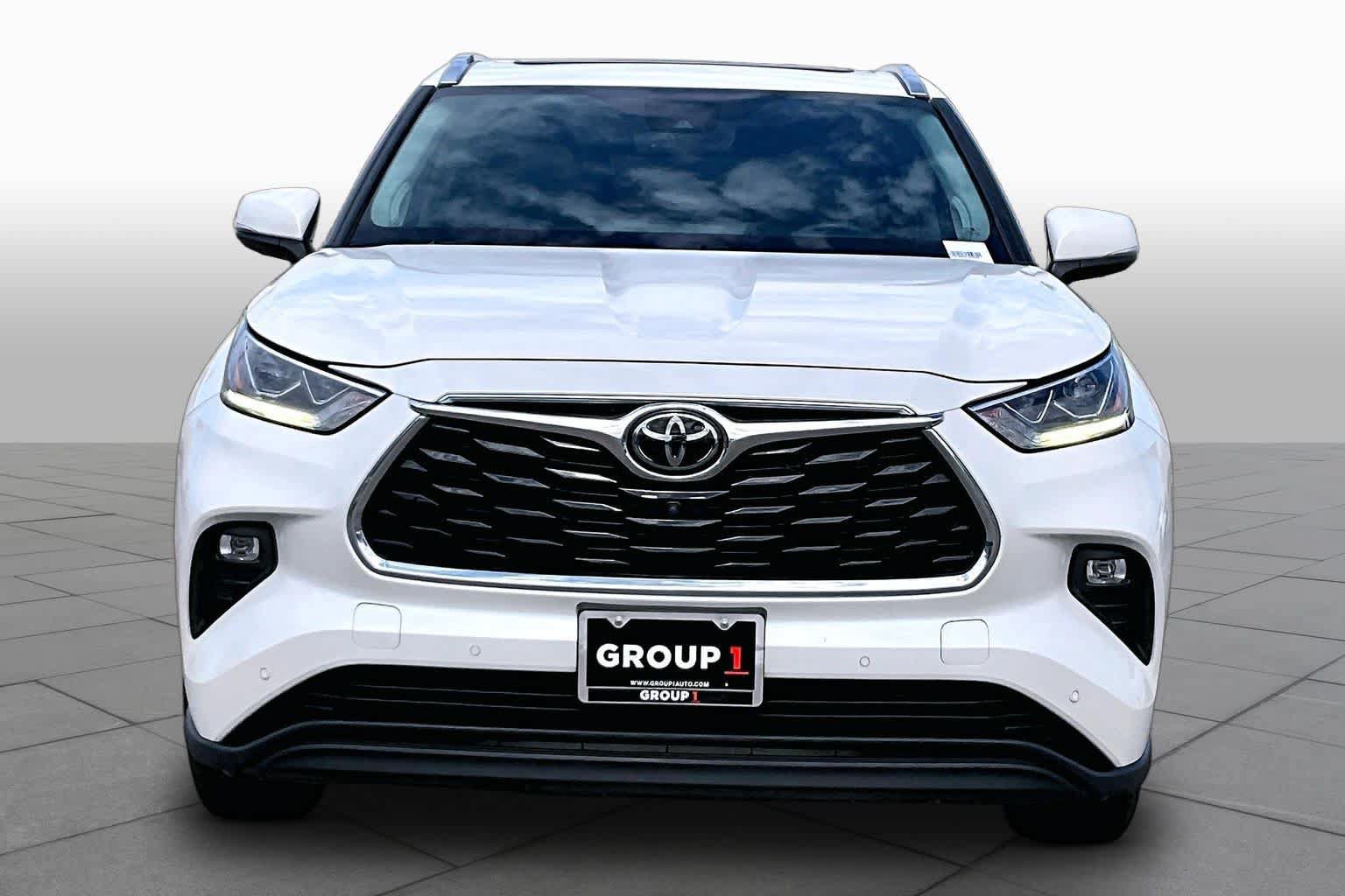 Used 2020 Toyota Highlander Limited FWD image 4