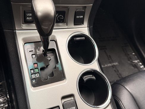 Used 2012 Toyota Highlander SE w/ Tow Pkg image 24