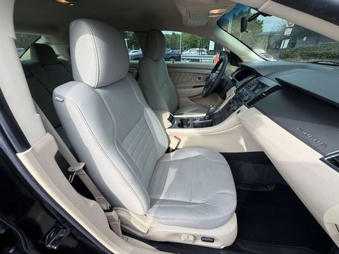 Used 2019 Ford Taurus SE FWD image 22