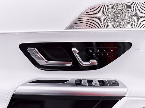 Used 2026 Mercedes-Benz Maybach SL 680 image 53