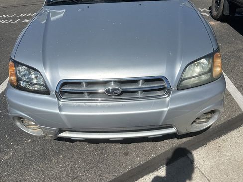 Used 2003 Subaru Baja image 2