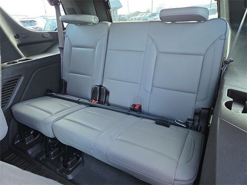 Used 2022 GMC Yukon SLT w/ SLT Luxury Package image 15