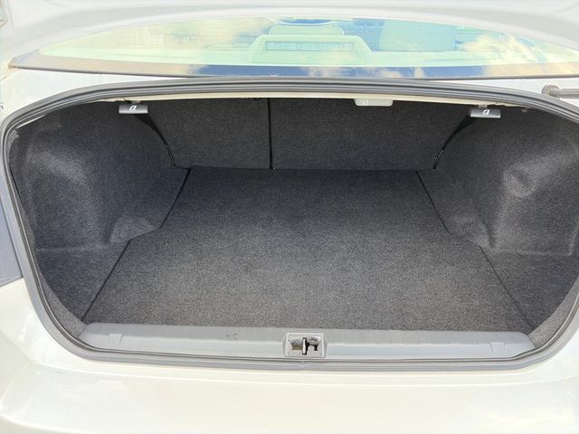 Used 2014 Subaru Legacy 2.5i Limited AWD/4WD image 40