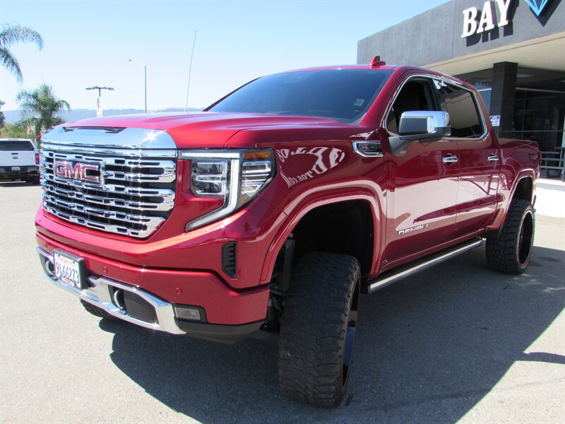 Used 2022 GMC Sierra 1500 Denali w/ Technology Package AWD/4WD image 3