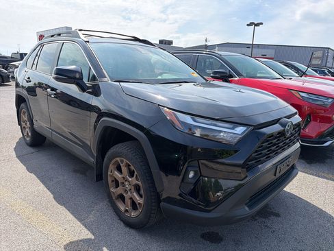 Used 2023 Toyota RAV4 AWD Hybrid image 2