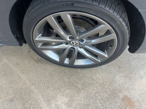 Used 2017 Volkswagen Passat 1.8T R-Line w/ R-Line Lighting Package FWD image 31