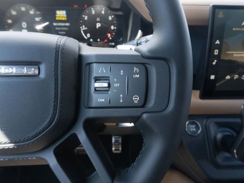New 2025 Land Rover Defender 110 V8 image 13