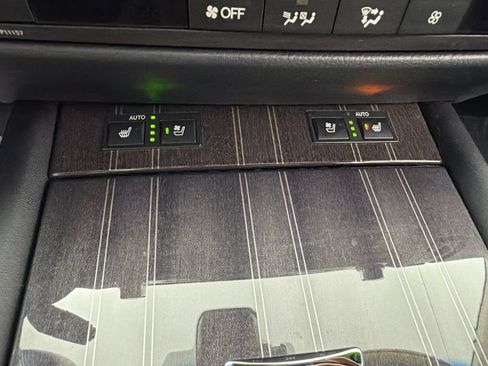 Used 2016 Lexus GS 350 AWD w/ Premium Package image 16