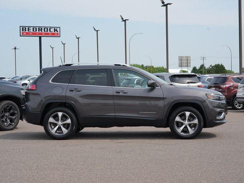 Used 2020 Jeep Cherokee Limited AWD/4WD image 2