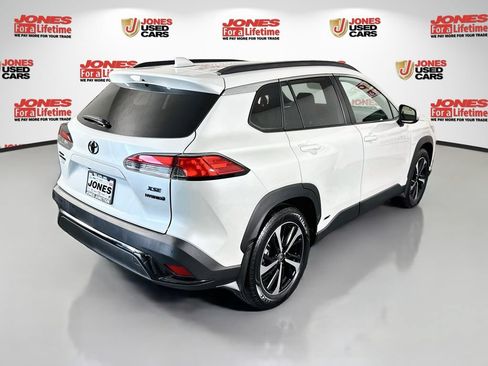 Certified 2024 Toyota Corolla Cross AWD Hybrid w/ Convenience Package image 18