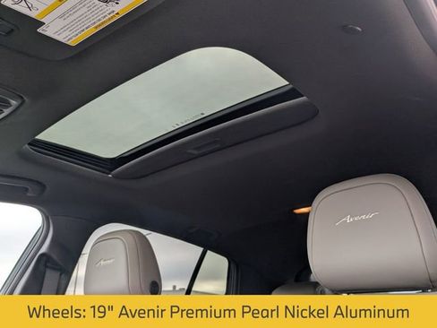 Used 2025 Buick Envista Avenir image 18