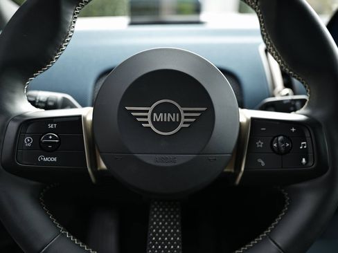 Used 2025 MINI Cooper Countryman S w/ Comfort Package Max image 32