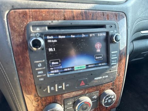 Used 2014 Chevrolet Traverse LT w/ All-Star Edition FWD image 14