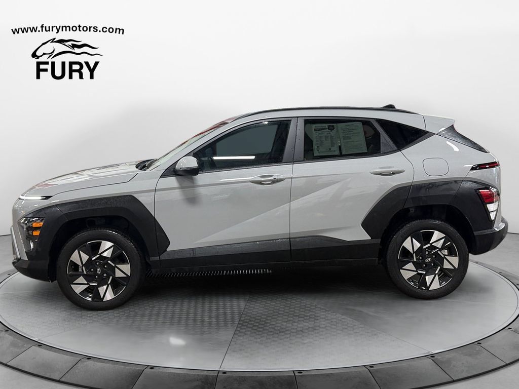 Used 2025 Hyundai Kona SEL AWD/4WD image 7