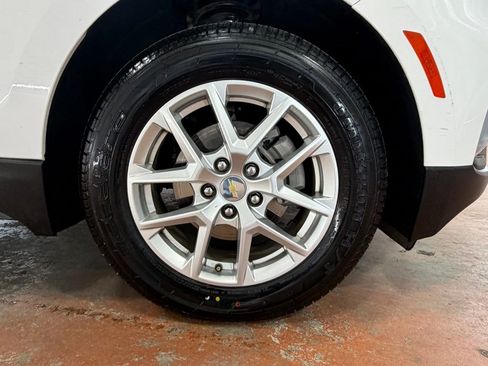 Used 2022 Chevrolet Equinox LT image 8