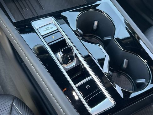 New 2026 Volkswagen Atlas Cross Sport SE FWD image 26