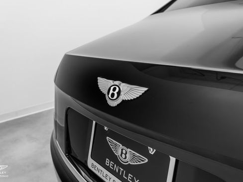 Used 2016 Bentley Flying Spur W12 image 17