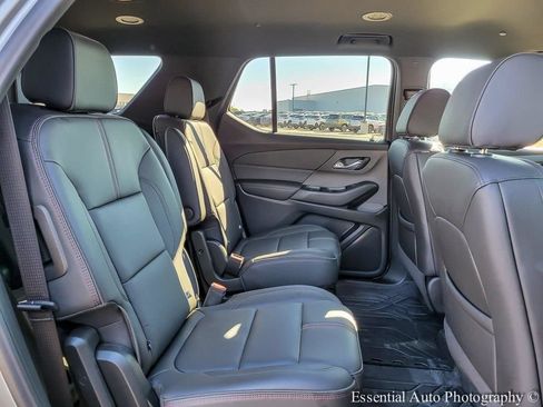 Used 2023 Chevrolet Traverse RS w/ LPO, Floor Liner Package AWD/4WD image 32