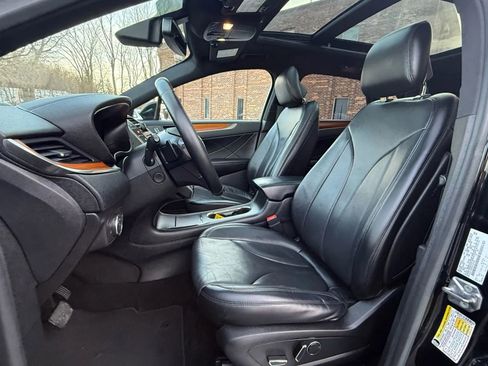 Used 2016 Lincoln MKC Reserve image 2