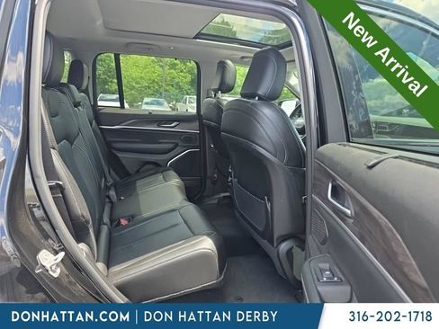 Used 2022 Jeep Grand Cherokee Limited 4xe w/ Luxury Tech Group II AWD/4WD image 15