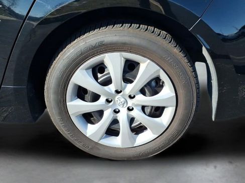 Used 2024 Toyota Corolla LE image 31