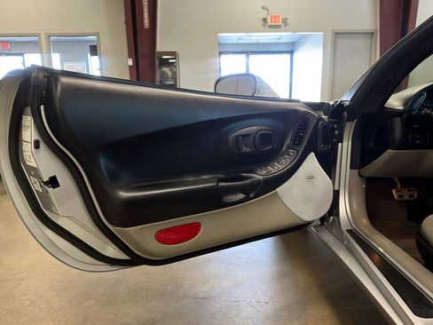 Used 1997 Chevrolet Corvette Coupe w/ Memory Pkg image 56