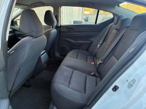 Used 2025 Nissan Altima 2.5 SV FWD image 27