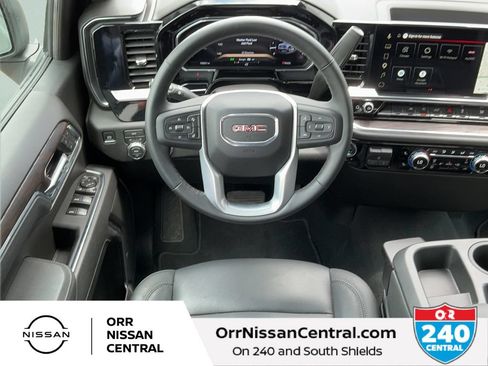 Used 2026 GMC Sierra 1500 SLT AWD/4WD image 14