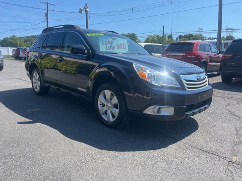 Used 2012 Subaru Outback 2.5i Premium AWD/4WD image 4