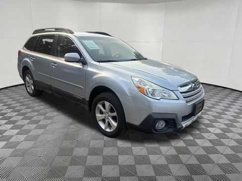 Used 2014 Subaru Outback 2.5i Limited AWD/4WD image 5