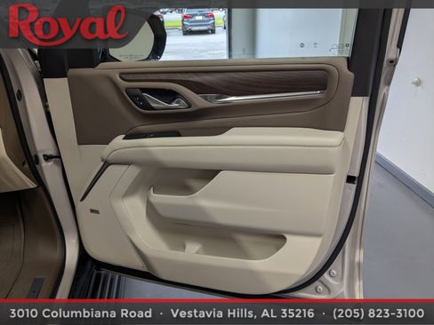 Used 2024 GMC Yukon XL Denali image 7