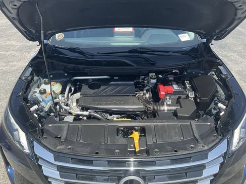 Certified 2024 Nissan Rogue SV w/ SV Premium Package AWD/4WD image 38