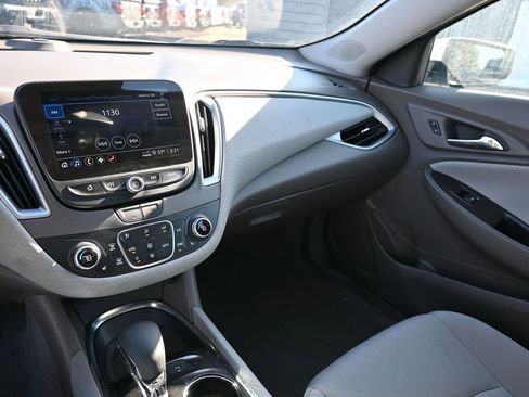 Used 2024 Chevrolet Malibu LT image 22