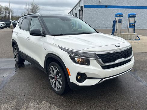 Used 2021 Kia Seltos S image 9