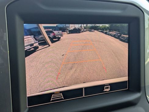 Used 2022 Chevrolet Silverado 1500 Custom image 19