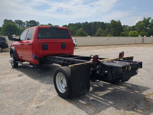 Used 2022 RAM 5500 Tradesman w/ Chrome Appearance Group RWD image 5