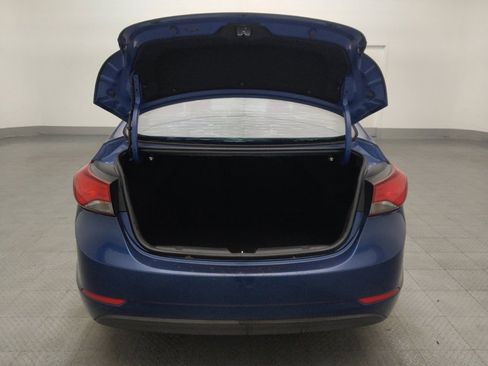 Used 2015 Hyundai Elantra SE image 29