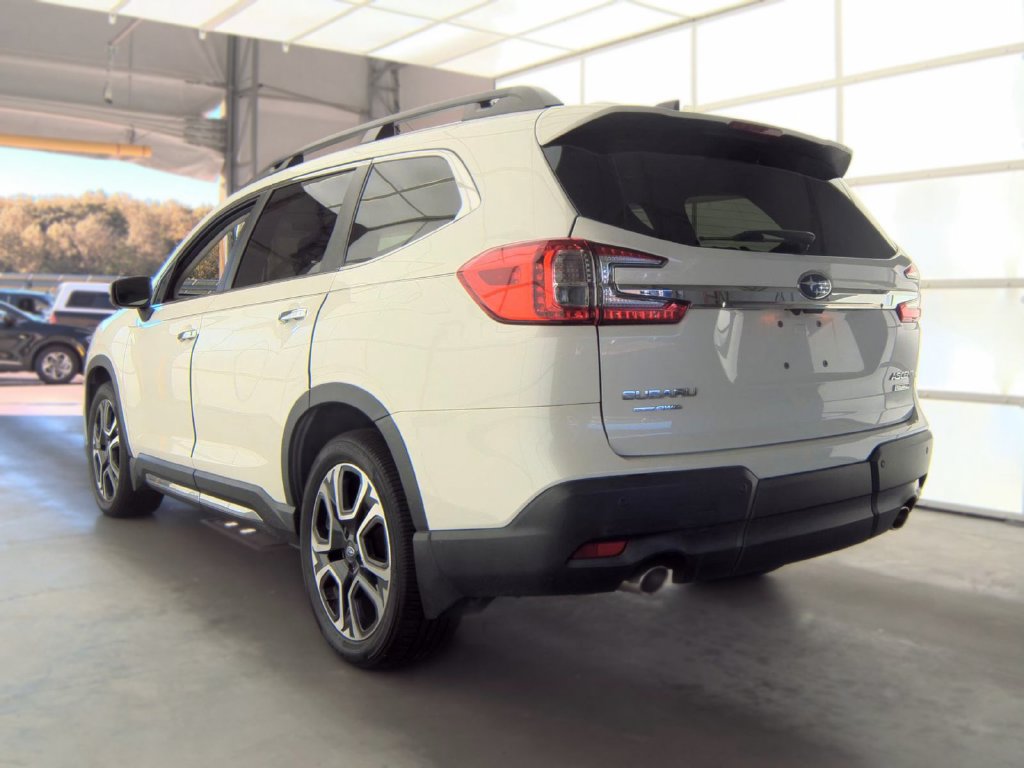 Used 2023 Subaru Ascent Touring AWD/4WD image 4