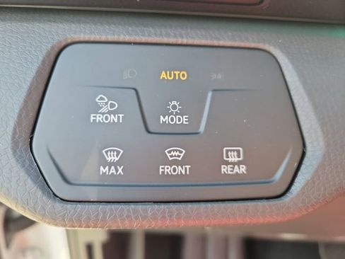 New 2025 Volkswagen ID.4 Pro S Plus image 32