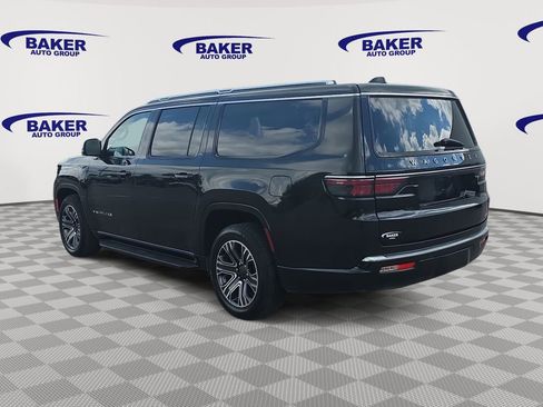 Used 2024 Jeep Wagoneer L Series II w/ Flexible Seating Group AWD/4WD image 5