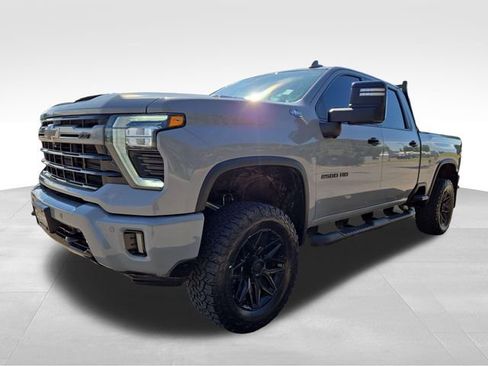 Used 2024 Chevrolet Silverado 2500 LTZ w/ LTZ Plus Package AWD/4WD image 5