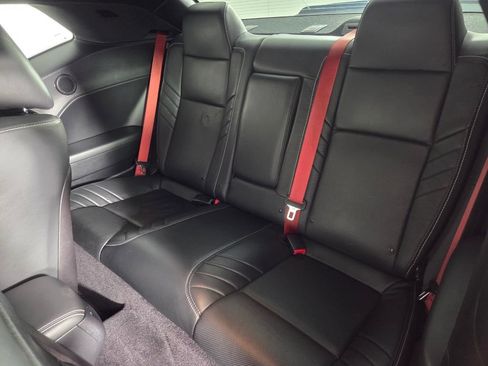 Used 2016 Dodge Challenger SRT Hellcat RWD image 24