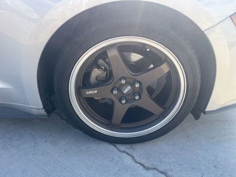 Used 2019 Ford Mustang Premium image 13