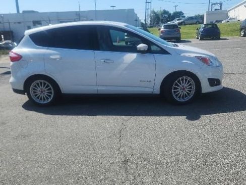 Used 2016 Ford C-MAX SEL w/ Equipment Group 302A FWD image 5
