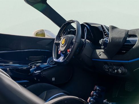 Used 2020 Ferrari 488 Pista Spider image 30