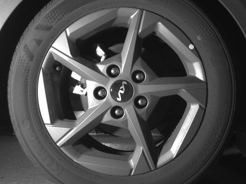 Used 2025 Kia K4 LXS image 15