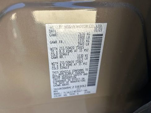 Used 2023 Nissan Pathfinder Platinum image 10