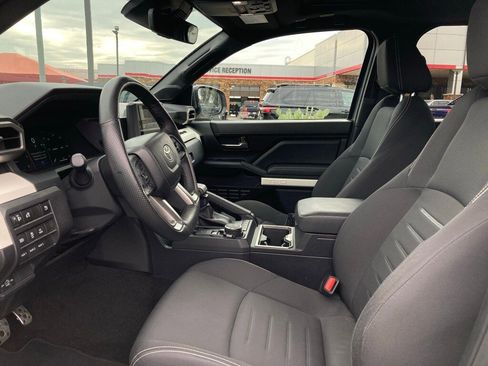 Used 2024 Toyota Tacoma TRD Sport image 10